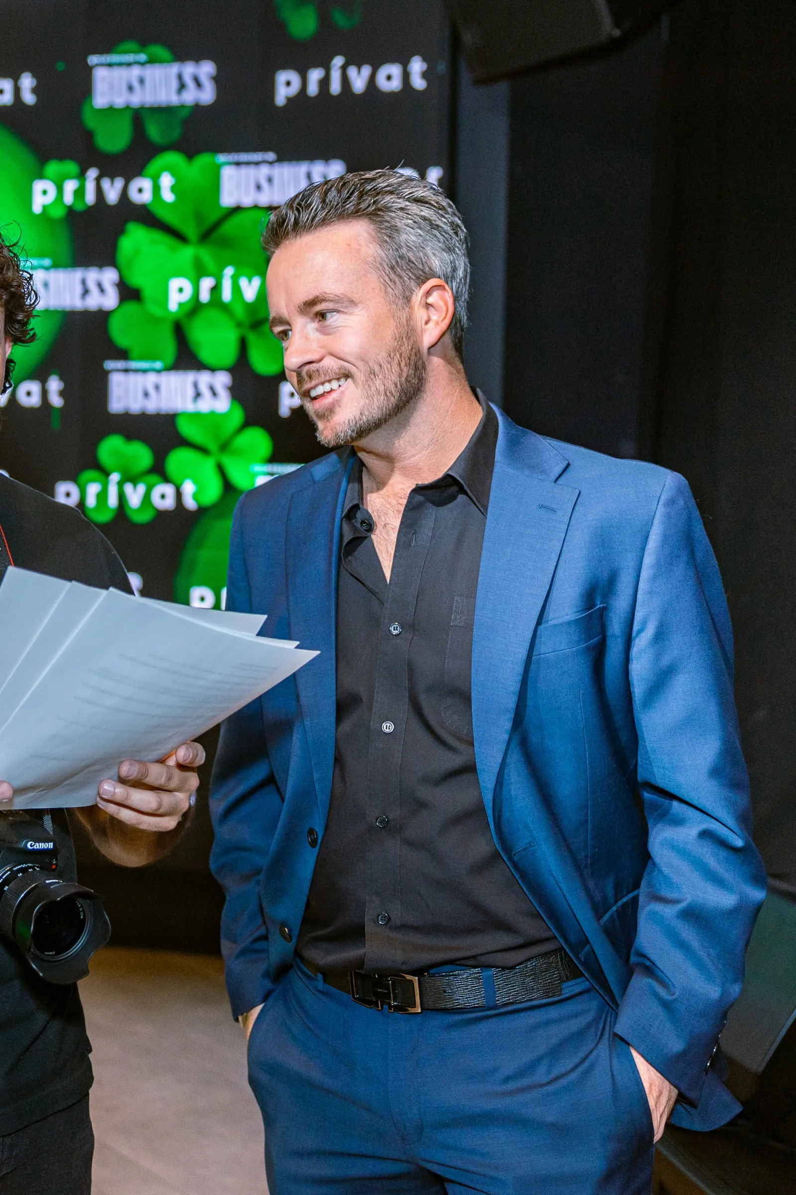 YFIB x Privat — The crowd